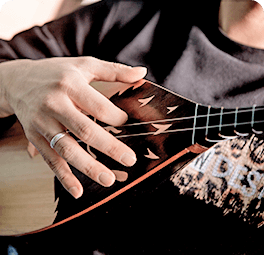 Уроки домбры в Алматы