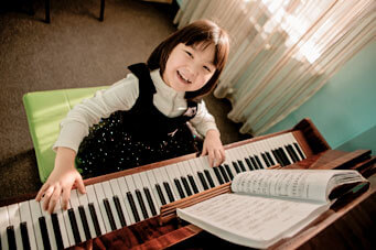 Уроки фортепьяно для детей в Алматы