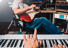 запись песни в подарок Алматы